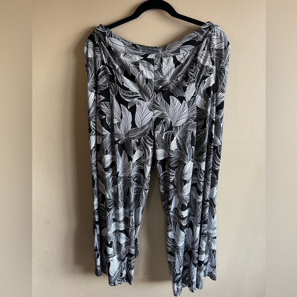 Lane Bryant black and white floral wide leg pants.